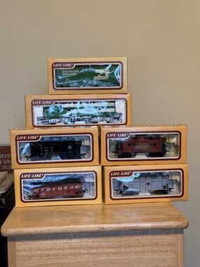 Life-Like Trains & Tracks